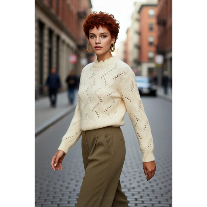 Kadın Ekru Kalın Dokulu Regular Fit Ajurlu Triko Kazak Uzun Kollu Süper Crop Dik Yaka Sonbahar Kış