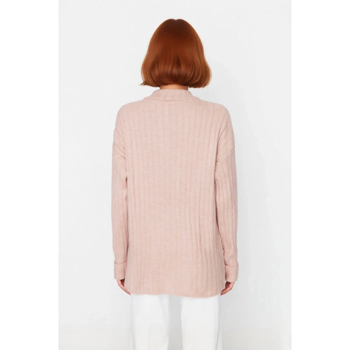 Kadın Ekru Relaxed Fit Düğmeli Yaka Düşük Kol Triko Kazak Kış Günleri İçin İdeal Şıklık Kaliteli