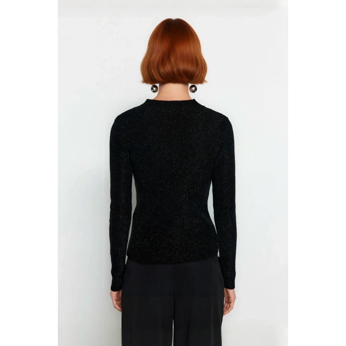 Kadın Fashion Forward Regular Kalıp Siyah Simli Triko Kazak Uzun Kollu V Yaka Modern Stil Sunar