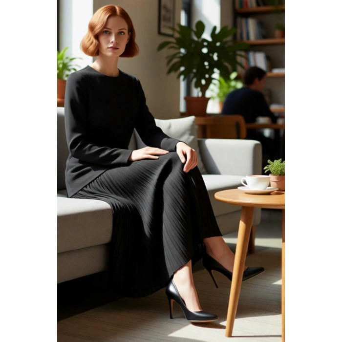 Kadın Fashion Forward Siyah Astarlı Shift Kalıp Elbise Maxi Boy Piliseli Etekli Kış Sezonu Zarafeti