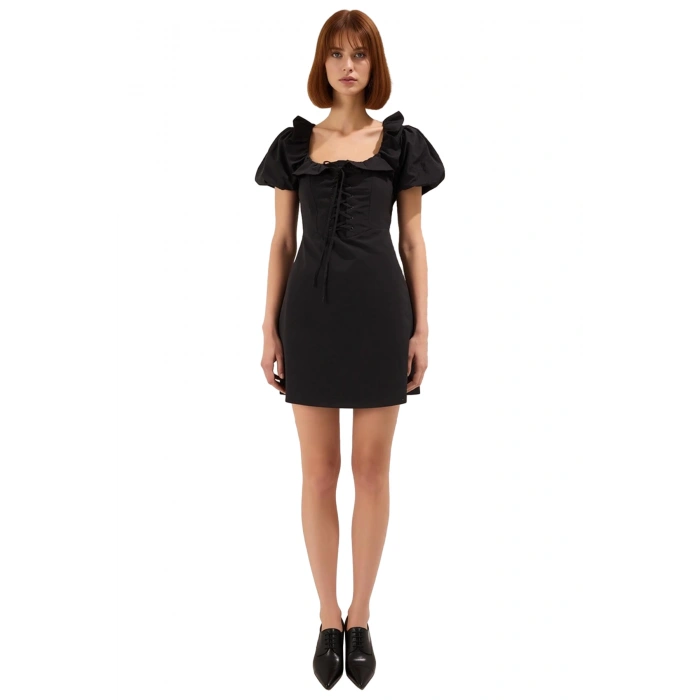 Kadın Fashion Forward Skater Siluet Kare Yaka Balon Kol Mini Elbise Mezuniyet İçin İdealdir