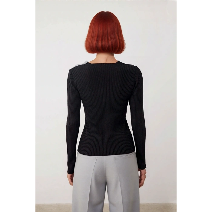 Kadın Fitted Akrilik Kumaş Kruvaze Yaka Uzun Kollu Triko Kazak Günlük Şık Ve Rahat Kullanım İçin