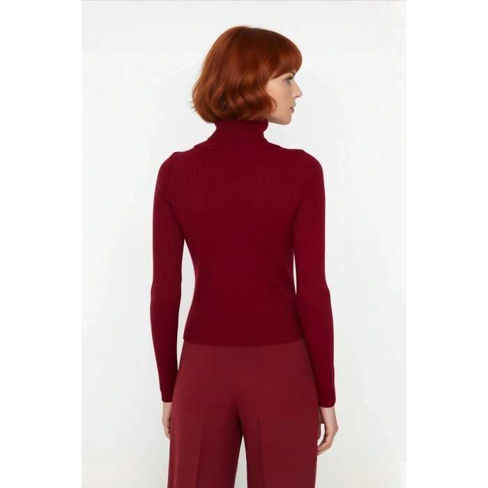 Kadın Fitted Balıkçı Yaka Akrilik Triko Kazak Soğuk Günler İçin Uzun Kollu Şık ve Modern Seçenek