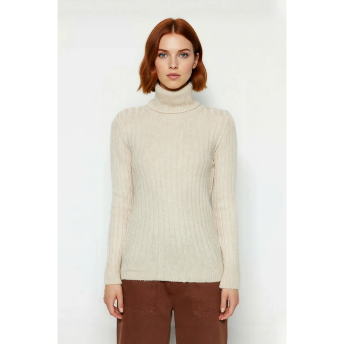 Kadın Fitted Balıkçı Yaka Triko Kazak Basic Koleksiyon Uzun Kol Kış Aylarına Özel Konfor Sunar