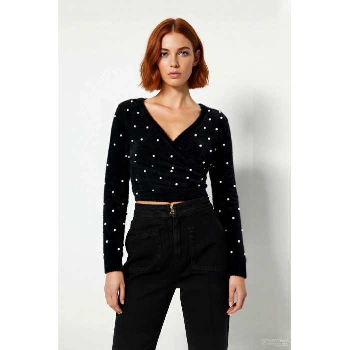 Kadın Fitted Basic V Yaka Siyah Tüylü İnci Detaylı Super Crop Uzun Kollu Triko Kazak İddialı Stil