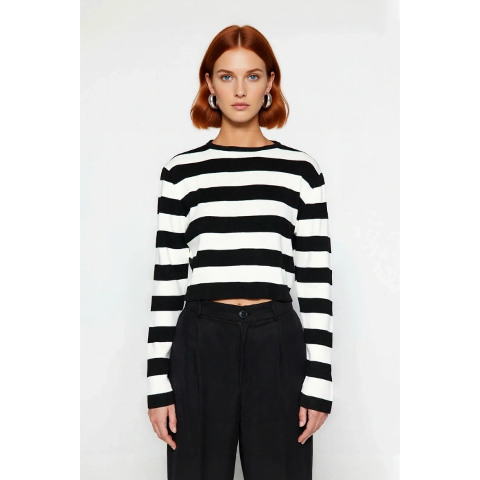 Kadın Fitted Bisiklet Yaka Super Crop Çizgili Triko Kazak İlkbahar Sonbahar Casual Tarz İçin Ideal