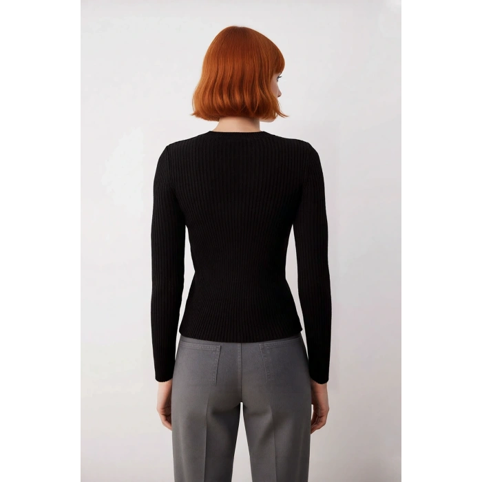 Kadın Fitted Bisiklet Yaka Uzun Kollu Fitilli Triko Kazak Günlük Şık ve Konforlu Stil Kaliteli