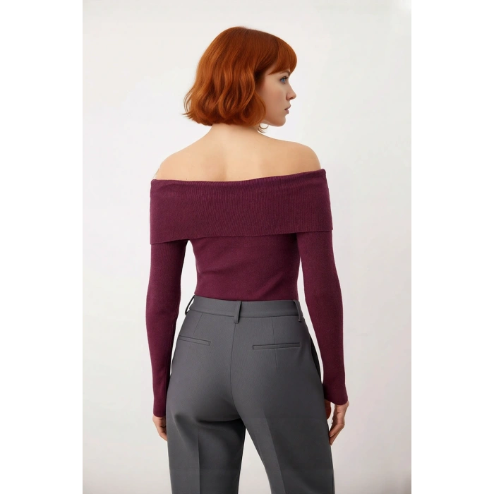 Kadın Fitted Carmen Yaka İnce Triko Kazak Uzun Standart Kol Düz Premium İplik Sonbahar Şıklığı