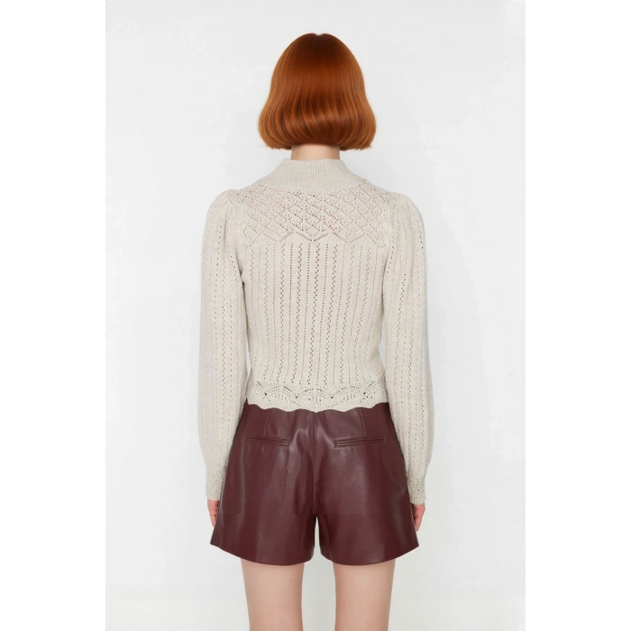 Kadın Fitted Dik Yaka Ajurlu Balon Kol Crop Triko Kazak Şık Günlük Kombinleriniz İçin İdeal Bir