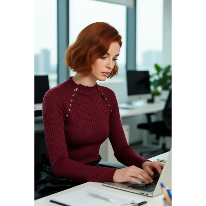 Kadın Fitted Dik Yaka Uzun Kol Cut Out Aksesuar Detaylı Triko Kazak İlkbahar Sonbahar Şıklığı