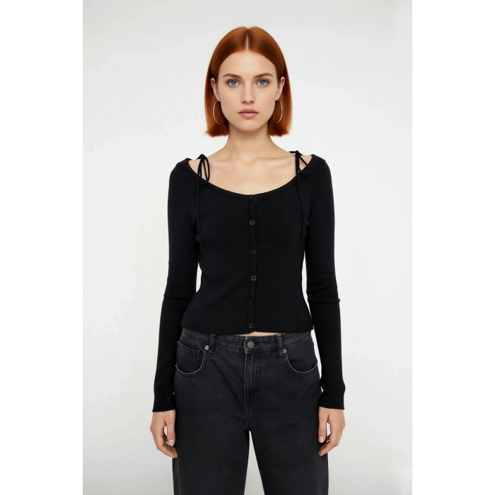 Kadın Fitted Düşük Kol Uzun Kollu Kayık Yaka Crop İnce Triko Hırka Siyah Modern Basic Şık Kombinler