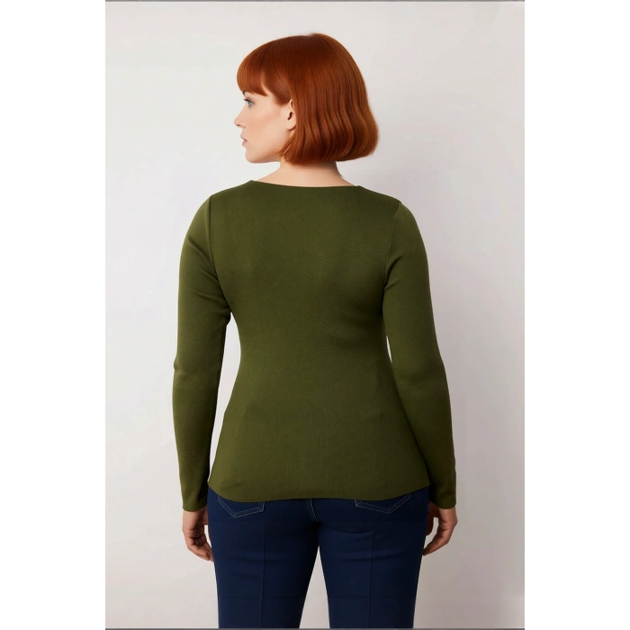 Kadın Fitted Kesim Britli V Yaka Uzun Kollu Triko Bluz Soğuk Havalar İçin Şık Ve Modern Seçim