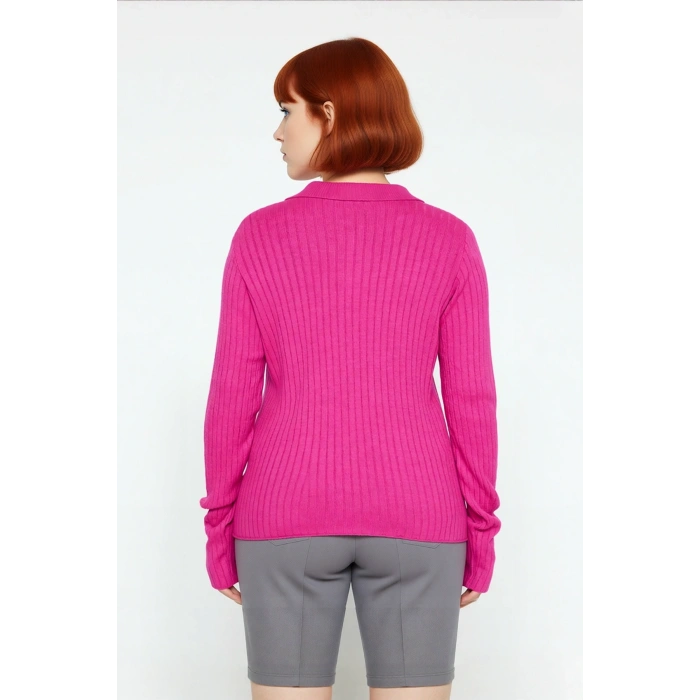 Kadın Fitted Kesim Polo Yaka Fitilli Akrilik Triko Kazak Kışlık Kombinlerin Şık Tamamlayıcısı