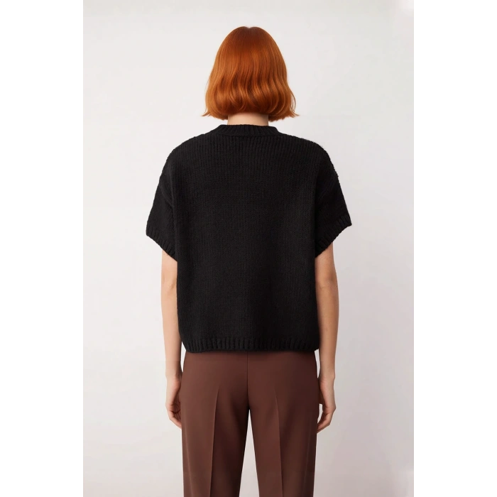 Kadın Geniş Kalıp Basic Dik Yaka Kalın Selanik Dokulu Düşük Kısa Kollu Triko Kazak Günlük Şıklık