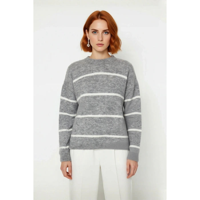 Kadın Geniş Kalıp Çizgili Kışlık Triko Kazak Rahat Bisiklet Yaka Düşük Kollu Konforlu Tasarım