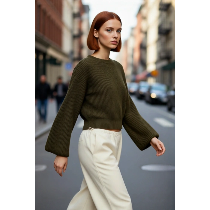 Kadın Gri %100 Akrilik Oversize Selanik Dokuma Bisiklet Yaka İspanyol Kol Crop Triko Kazak