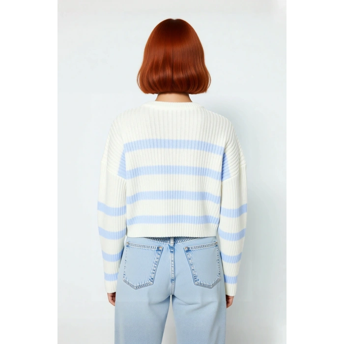 Kadın Gri Çizgili Rahat Kesim Crop Bisiklet Yaka Triko Kazak Düşük Kollu Kışlık Şıklık Kaliteli