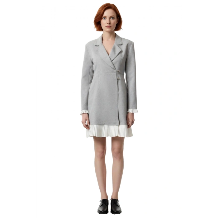 Kadın Gri Piliseli Etekli Blazer Elbise Uzun Kollu Ofis Stili İçin Modern Şık Mini Tasarım