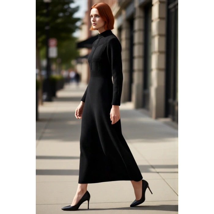 Kadın Günlük Dik Yaka Uzun Kollu Skater Maxi Triko Elbise Dantel Detayları ile Şık ve Rahat