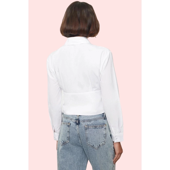 Kadın Günlük Gömlek Uzun Kollu Fitted Klasik Kesim Modern Tasarım Yaz Aylarının Vazgeçilmezi