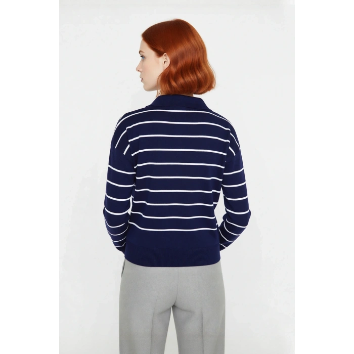 Kadın Günlük Şıklık İçin Lacivert Çizgili Polo Yaka Akrilik Triko Kazak Uzun Düşük Kol Rahat