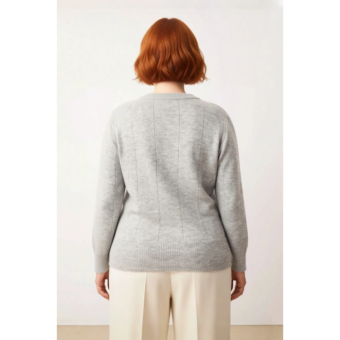 Kadın İnci Detaylı Regular Kalıp Bisiklet Yaka Triko Kazak Günlük Kombinleriniz İçin İdeal Tercih