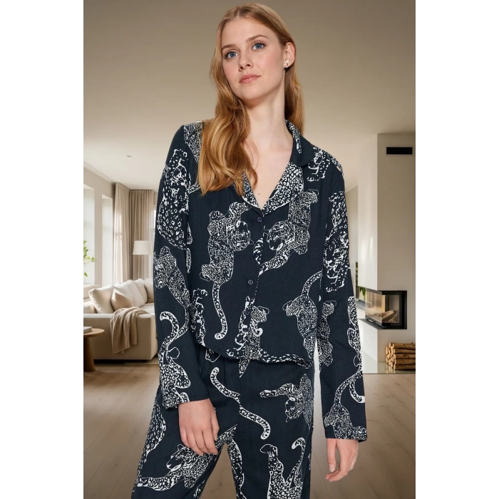 Kadın Kaplan Desenli Viskoz Pijama Takımı Rahat Şık Kışlık Görünüm Özenle Seçilmiş Modern Stil