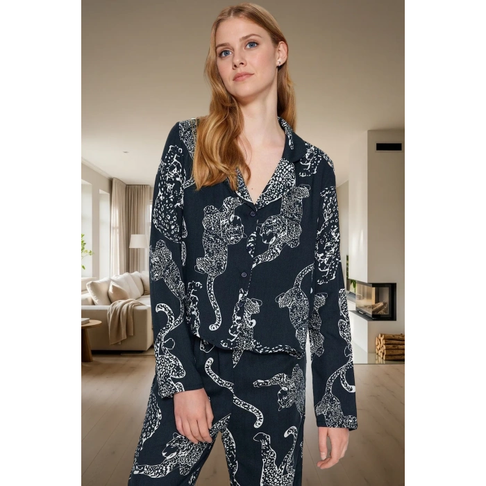 Kadın Kaplan Desenli Viskoz Pijama Takımı Rahat Şık Kışlık Görünüm Özenle Seçilmiş Modern Stil