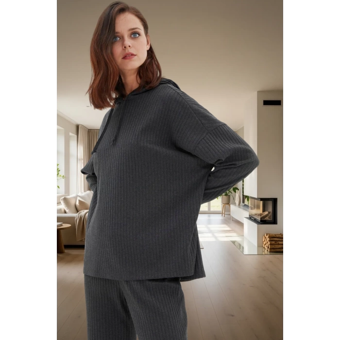 Kadın Kapüşonlu Pijama Takımı Rahat Kalıp Örme Kumaş Dayanıklı Malzeme Trend Tasarım
