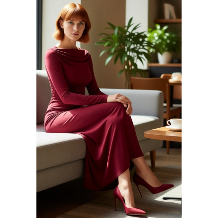 Kadın Kayık Yaka Bodycon Uzun Kollu Midi Elbise Büzgü Detaylı Örme Kumaş Tüm Sezonlar İçin Şık