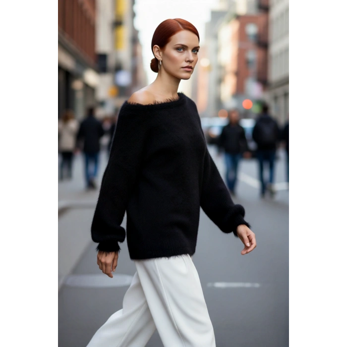 Kadın Kayık Yaka Kalın Tüylü Dokulu Triko Kazak Standart Kollu Kış Günleri İçin Konforlu Kaliteli