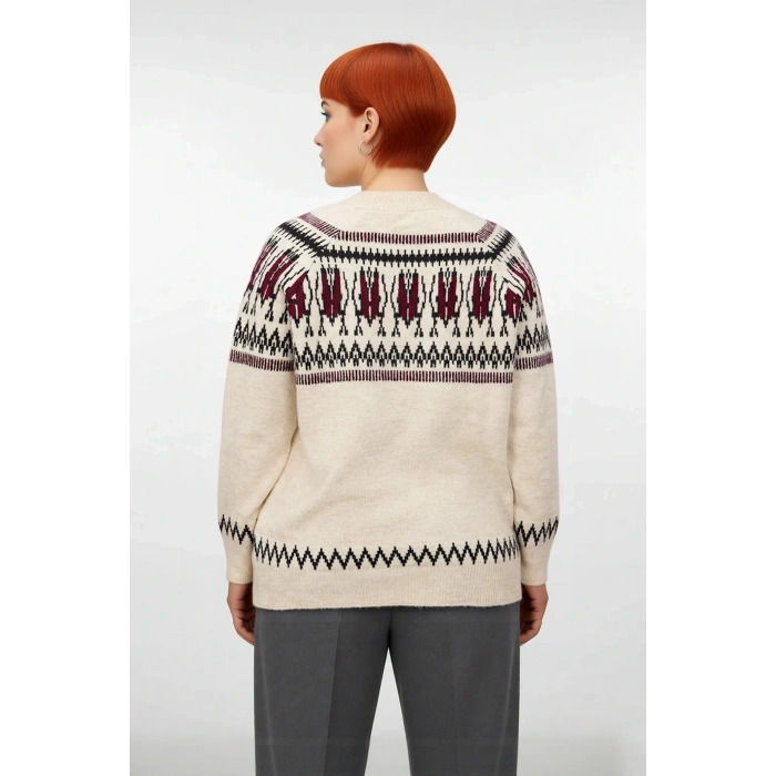 Kadın Kış Sezonu Kalın Triko Geometrik Desenli V Yaka Regular Kalıp Reglan Kol Kazak Kaliteli