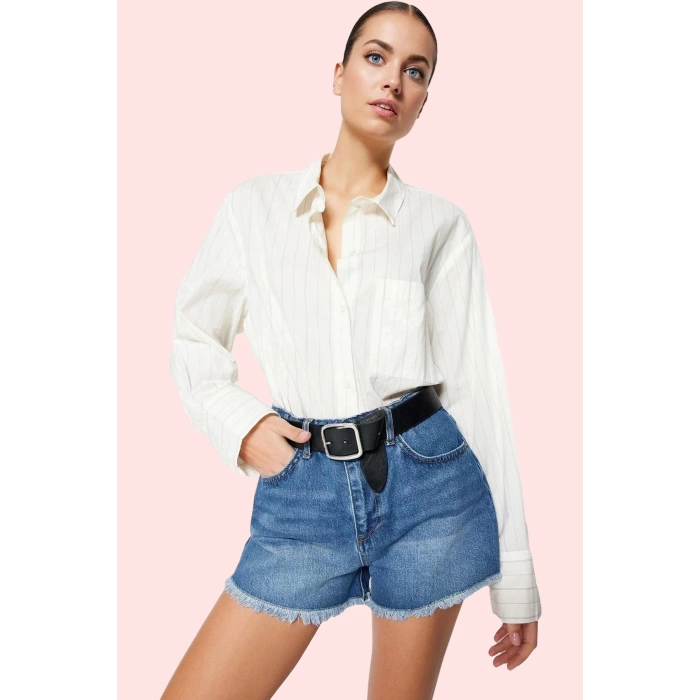 Kadın Kısa Boy Denim Şort Pamuk Straight Kalıp Günlük Şıklık Hafta Sonu Yaz Aylarının Vazgeçilmezi