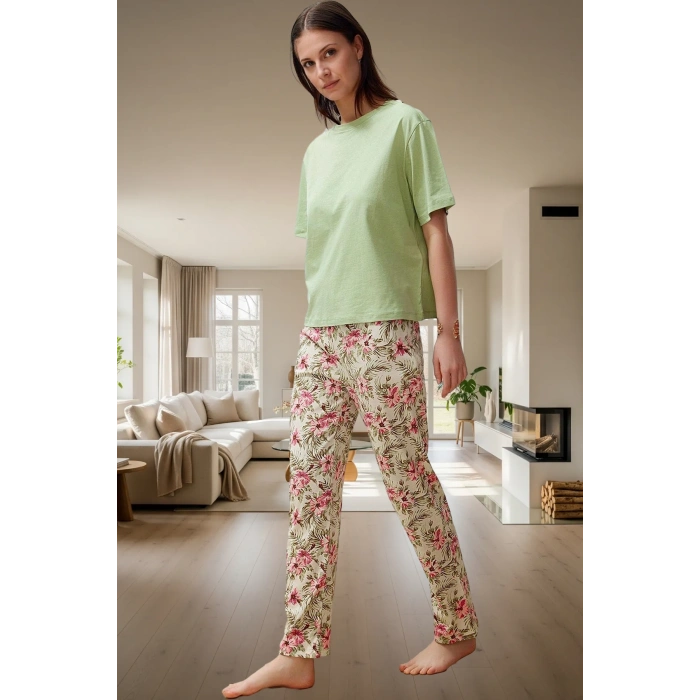 Kadın Kısa Kollu Bisiklet Yaka Pamuklu Pijama Takımı Rahat Ve Şık Dayanıklı Malzeme