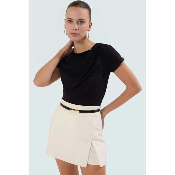 Kadın Kısa Kollu Örme Bluz Asimetrik Yaka Fitted Kalıp Premium Kalite Mükemmel Uyum
