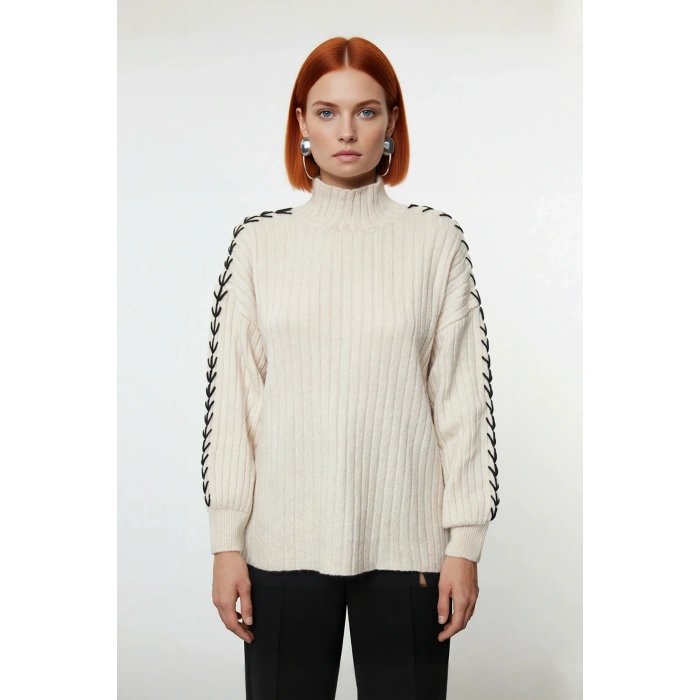 Kadın Kışlık Dik Yaka Düşük Kol Nakış Detaylı Triko Kazak Günlük Şıklık Ve Rahatlık Sunar Kaliteli