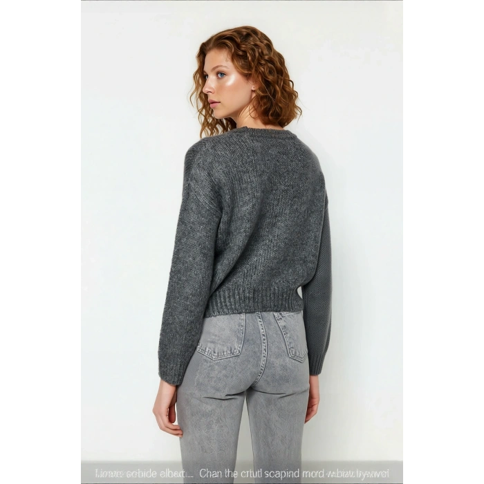 Kadın Kışlık Oversize Basic Triko Kazak Bisiklet Yaka Düşük Kollu Rahat ve Şık Günlük Stil