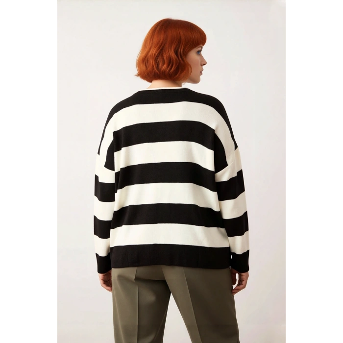 Kadın Konforlu Rahat Kesim Polo Yaka Çizgili Uzun Kollu Triko Kazak Orta Kalınlık Günlük Şıklık