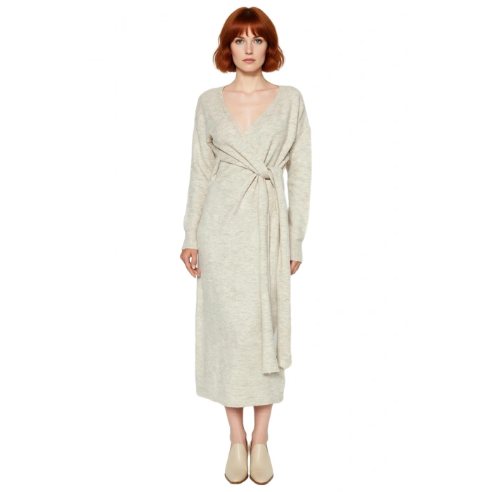 Kadın Kruvaze Yaka Triko Midi Elbise Düz Desenli Düşük Uzun Kollu Kuşak Detaylı Kışlık Şıklık