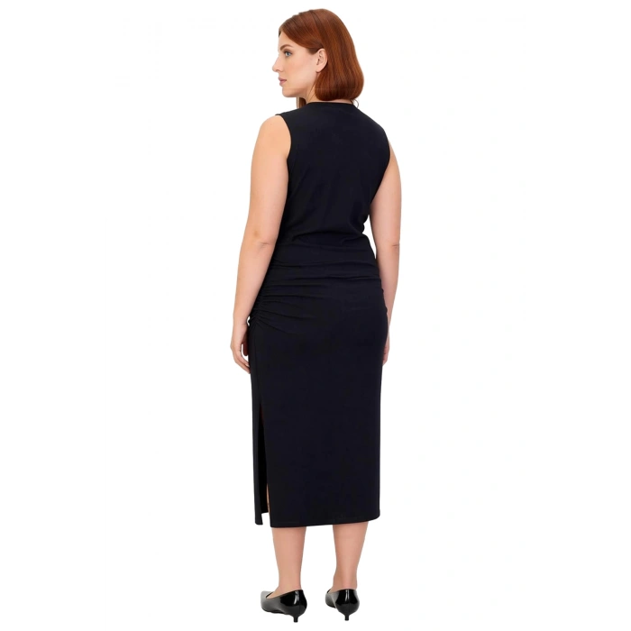 Kadın Kruvaze Yaka Yanları Büzgülü Kolsuz Maxi Boy Örme Kumaş Esnek Shift Kalıp Büyük Beden Elbise