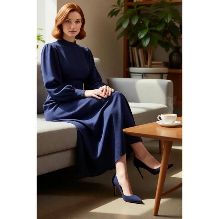 Kadın Lacivert Balon Kol Dik Yaka Kuşaklı Tesettür Dokuma Maxi Elbise Şık ve Konforlu Tasarım