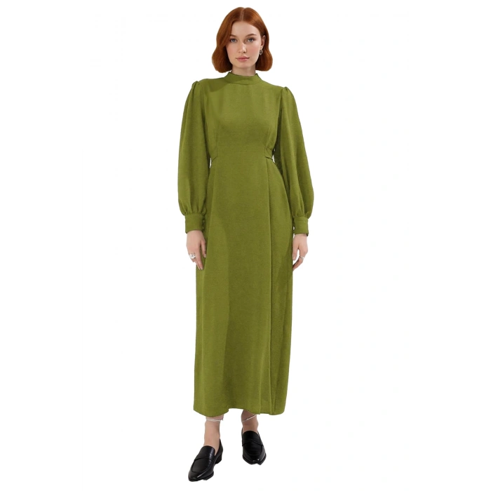 Kadın Lacivert Balon Kol Dik Yaka Kuşaklı Tesettür Dokuma Maxi Elbise Şık ve Konforlu Tasarım