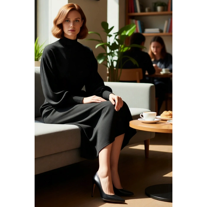 Kadın Maxi Boy Kuşaklı Düz Desen Dik Yaka Balon Kol Triko Elbise Kış Sezonu İçin Şık Ve Rahat