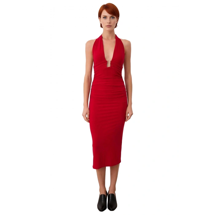 Kadın Midi Boy Bodycon Kalıp Boyundan Bağlamalı Kolsuz Örme Elbise Şık Aksesuar Detayları Sunar