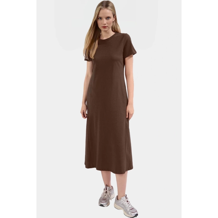 Kadın Midi Boy Örme T shirt Elbise Günlük Kullanım Konforlu Kesim Seçkin Malzeme Rahat Ve Şık