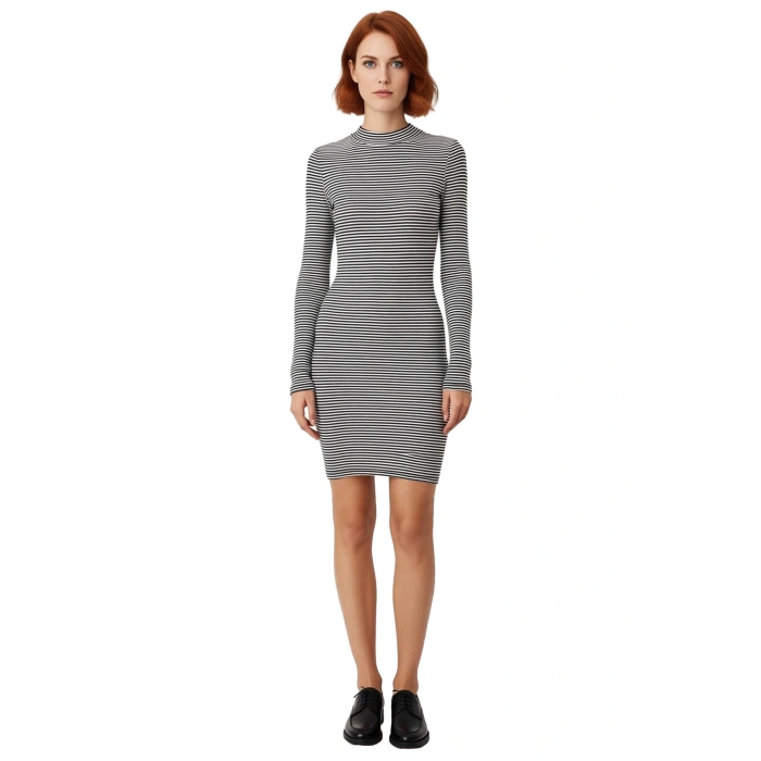 Kadın Mini Bodycon Örme Elbise Uzun Kollu Fitilli Tasarımıyla Bisiklet Yakalı Günlük Şıklık Sunuyor