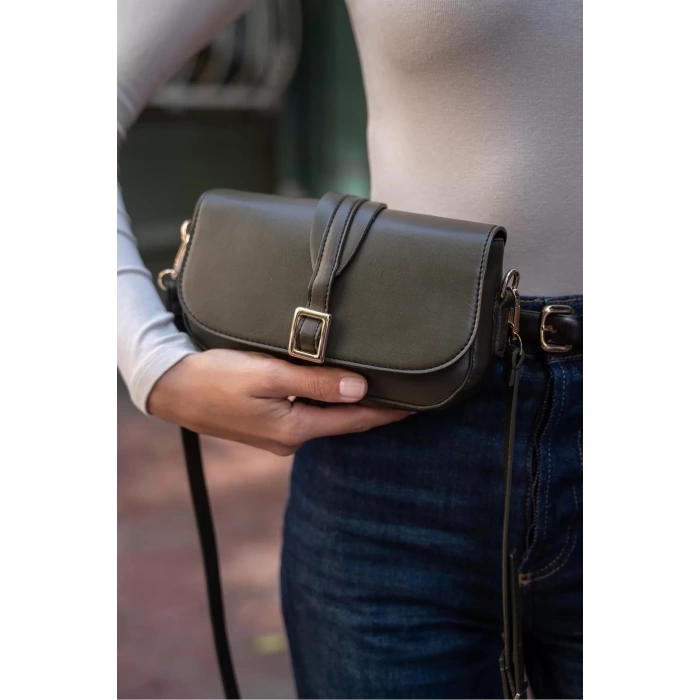 Kadın Minimalist Çapraz Askılı Suni Deri Çanta Günlük ve Şık Kullanım Modern Stil Trend Tasarım