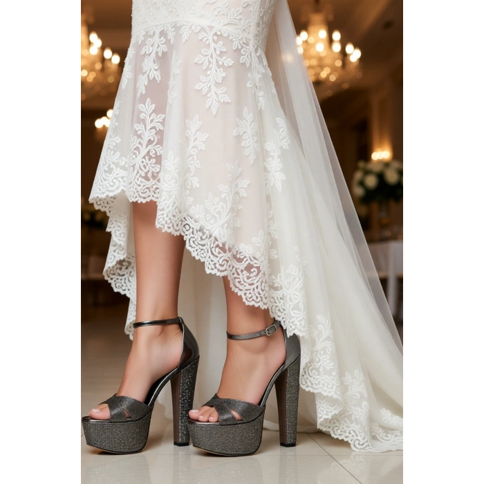 Kadın Moda Şık Platin Ayna Full Taş Klasik Köşe Kalıplı Kalın Düğün Nişan Gece Abiye Ayakkabı