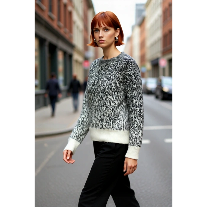 Kadın Modern Bisiklet Yaka Nakışlı Dokulu Kalın Triko Kazak Günlük ve Özel Anlar İçin Şık Seçim