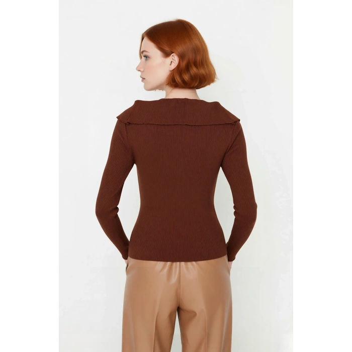 Kadın Modern Fitted Triko Bluz Devrik Carmen Yaka İnce Fitilli Dokuma Uzun Kol Crop Tasarım